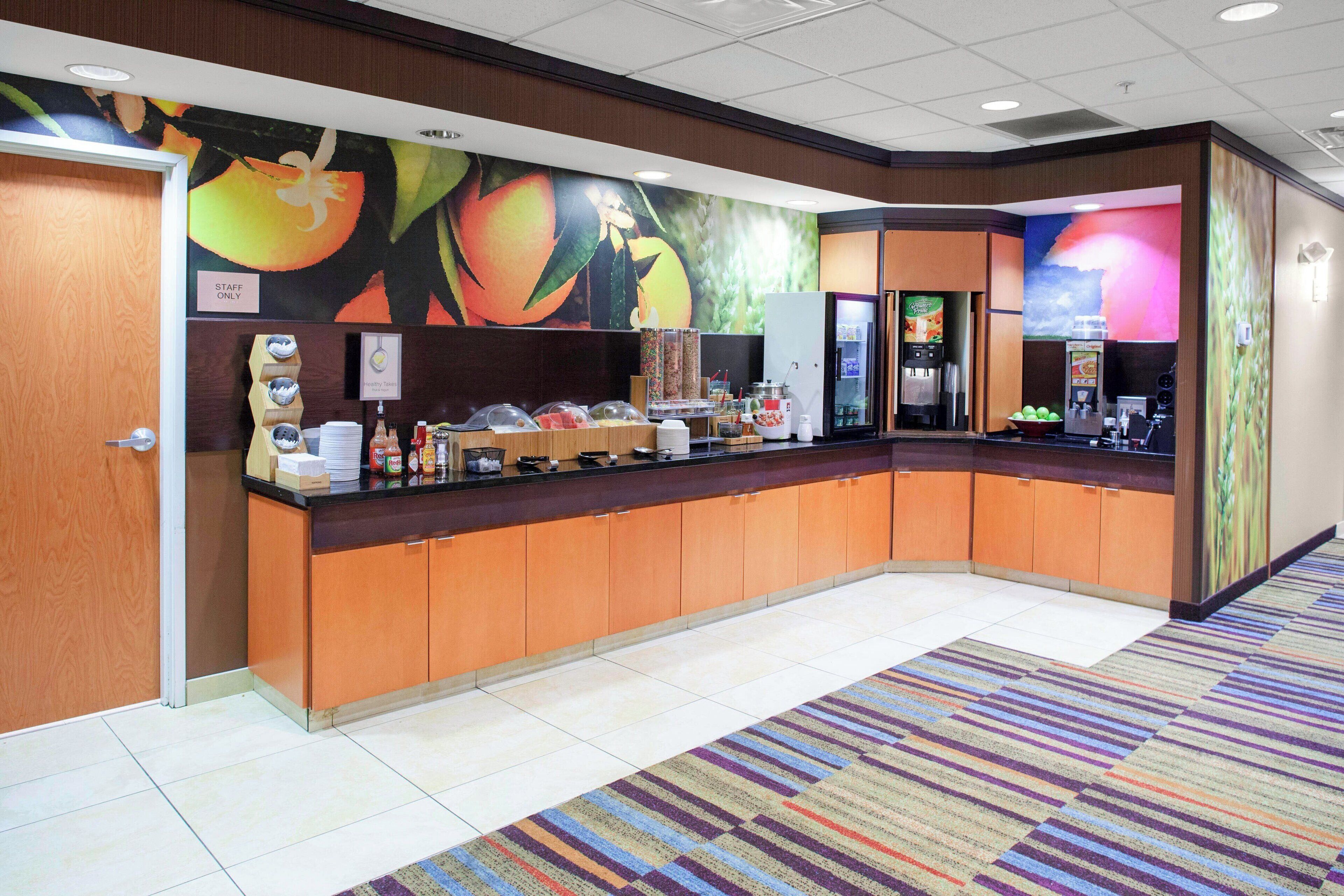 free daily continental breakfast