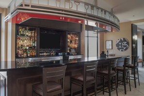 Bar (on property) - Holiday Inn Oklahoma City Airport by IHG (Oklahoma City)