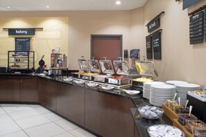 Tägliches Frühstücksbuffet gegen Gebühr