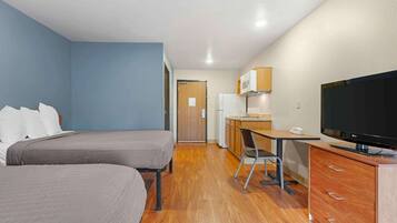 Standard-Studio, Nichtraucher, KĂŒhlschrank und Mikrowelle