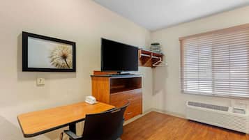 Desk, laptop workspace, iron/ironing board, free WiFi