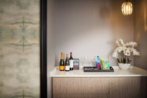 Presidential Suite with Terrace - Archer Hotel Old Town Alexandria (Alexandria)