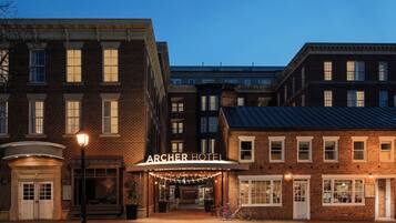 Fachada del alojamiento - Noche