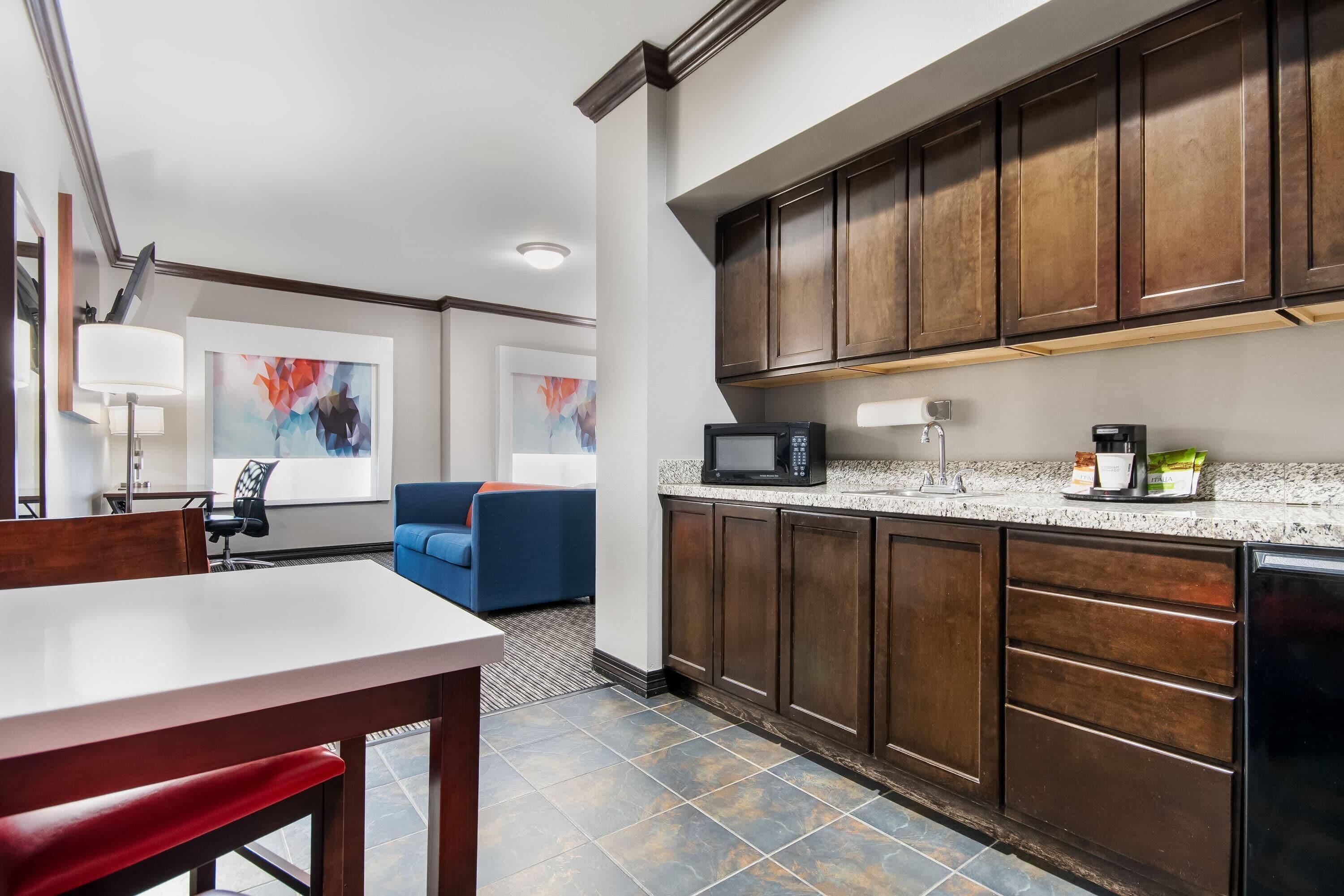 Studio, 1 kingsize bed | Pillowtop-bedden, een kluis op de kamer, een bureau