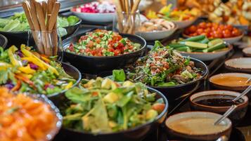 Daily buffet breakfast (ILS 95 per person)