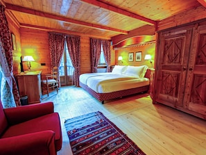 Romantic Double Room | Premium bedding, down comforters, Select Comfort beds, minibar - Hotel Breithorn (Ayas)