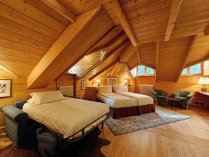 Premier Triple Room, Bathtub | Premium bedding, down comforters, Select Comfort beds, minibar - Hotel Breithorn (Ayas)