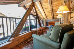 Room Prestige | Premium bedding, down duvets, Select Comfort beds, minibar - Hotel Breithorn (Ayas)