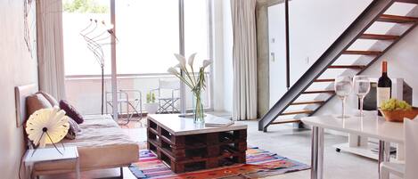 Ruang keluarga | TV dan pemutar DVD