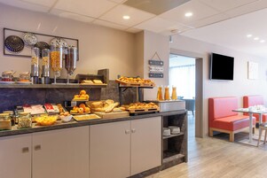 Daily buffet breakfast (EUR 14 per person)