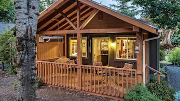 Fishing Creel | Exterior