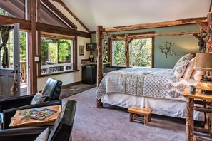 Egyptian cotton sheets, premium bedding, down duvets, pillow-top beds - Carson Ridge Luxury Cabins (Carson)