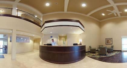 Comfort Suites near Hot Springs Park