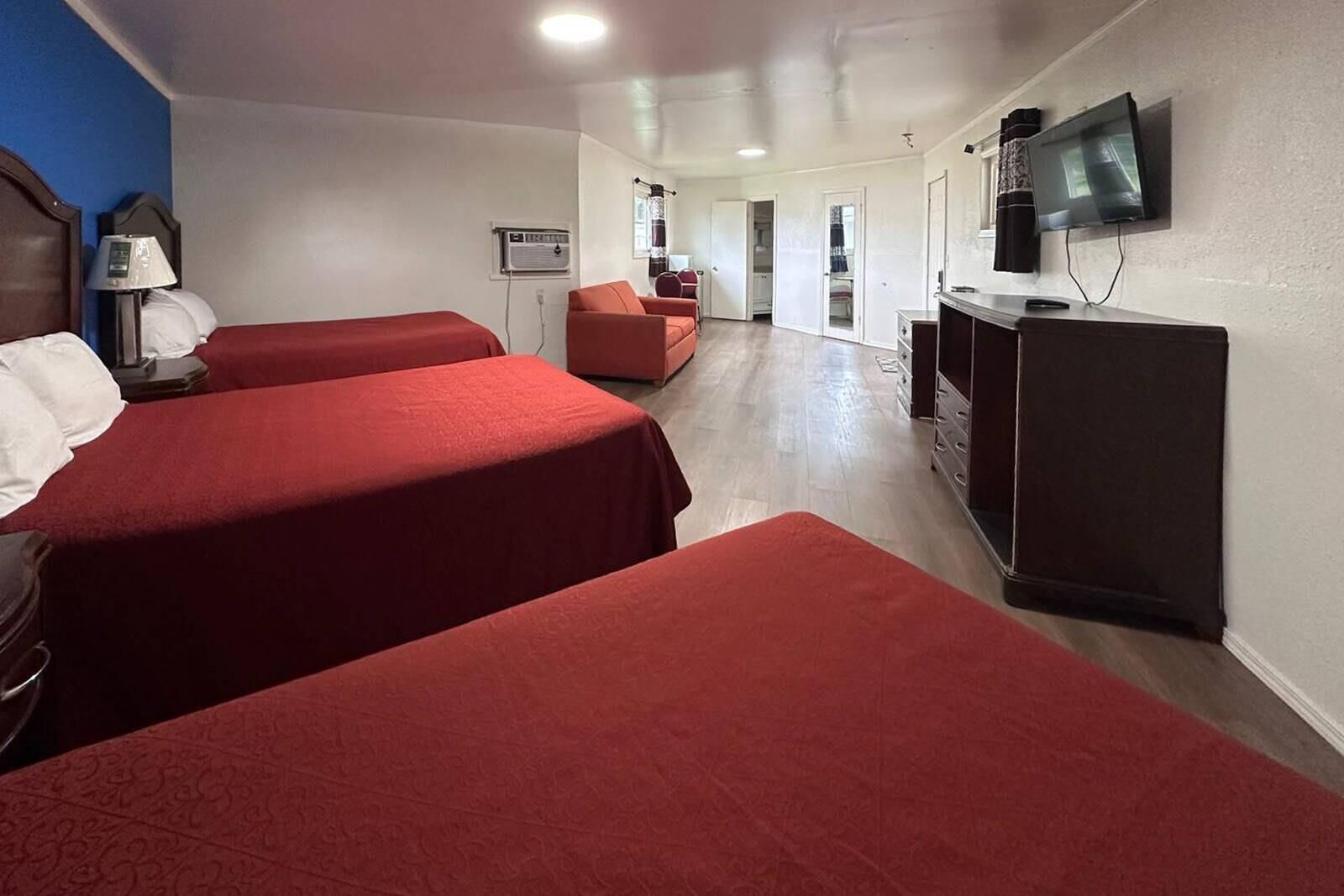 Desk, free WiFi, bed sheets