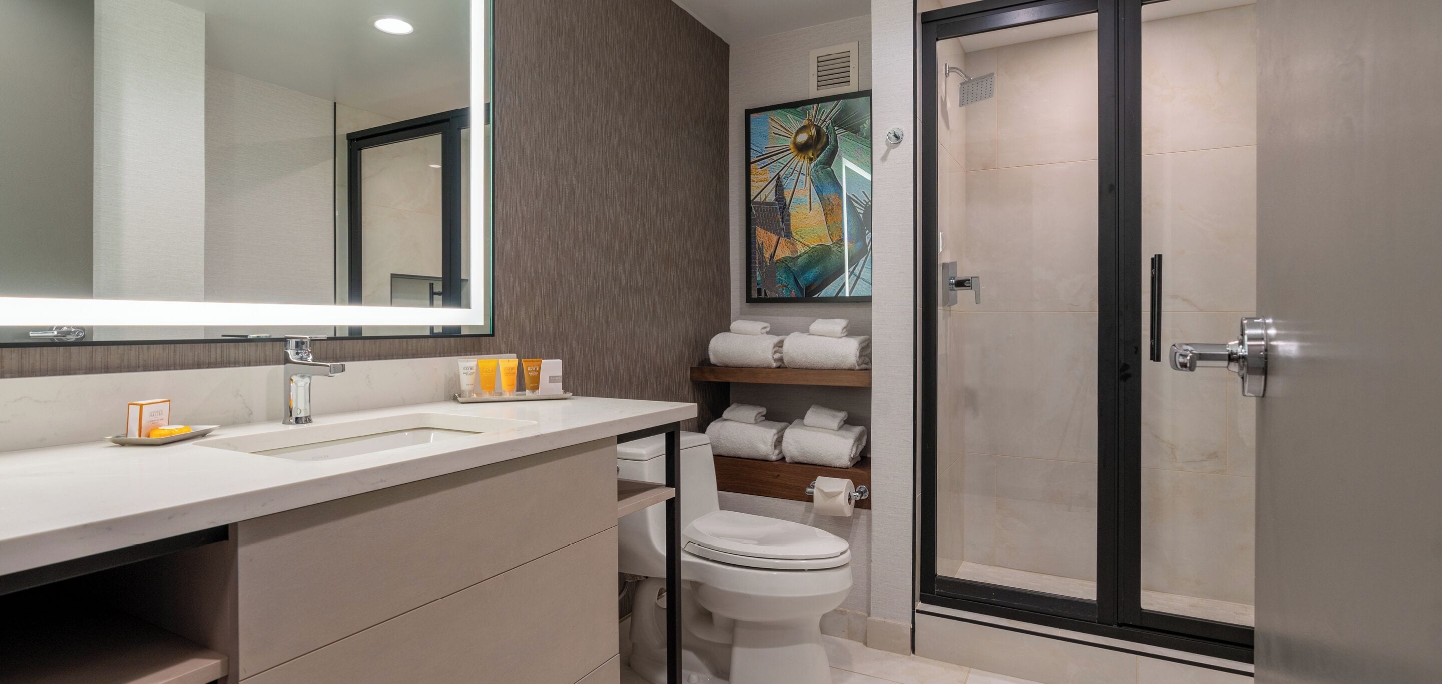 Premium bedding, in-room safe, desk, laptop workspace