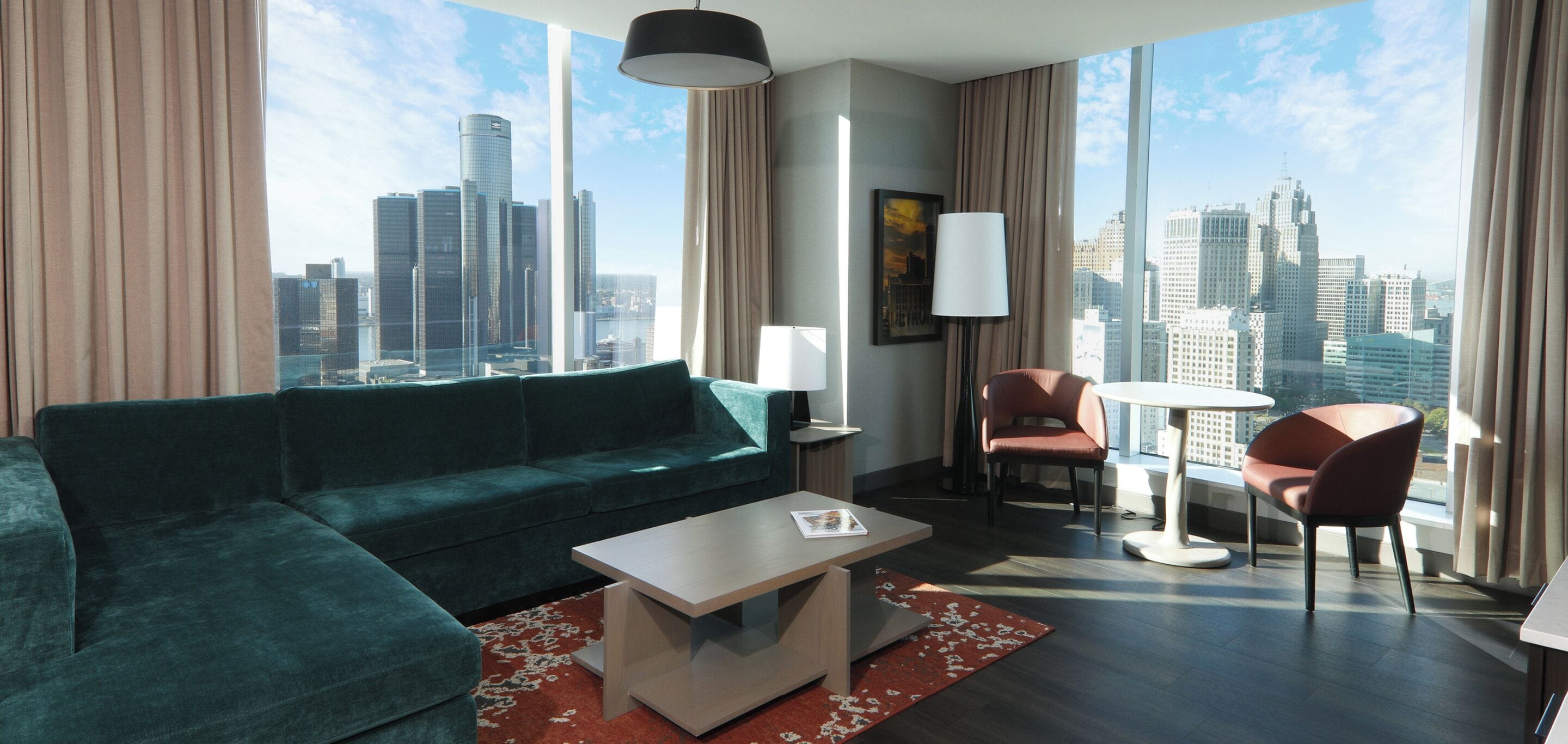 Luxury Suite, 1 King Bed with Sofa bed | Living area | 55-inch plasma TV with satellite channels, TV, Netflix