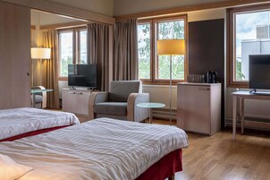 Superior Room (Family Four) | Minibar, desk, blackout drapes, soundproofing