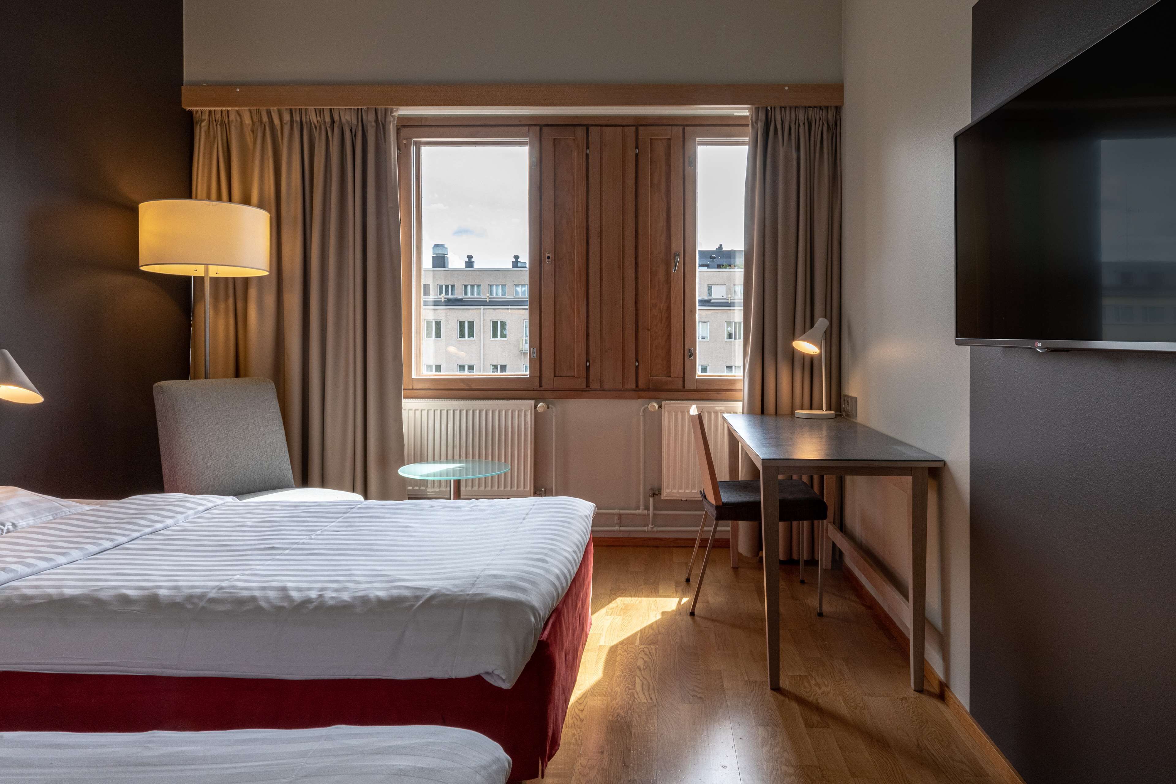 twin room | minibar, desk, blackout curtains, soundproofing