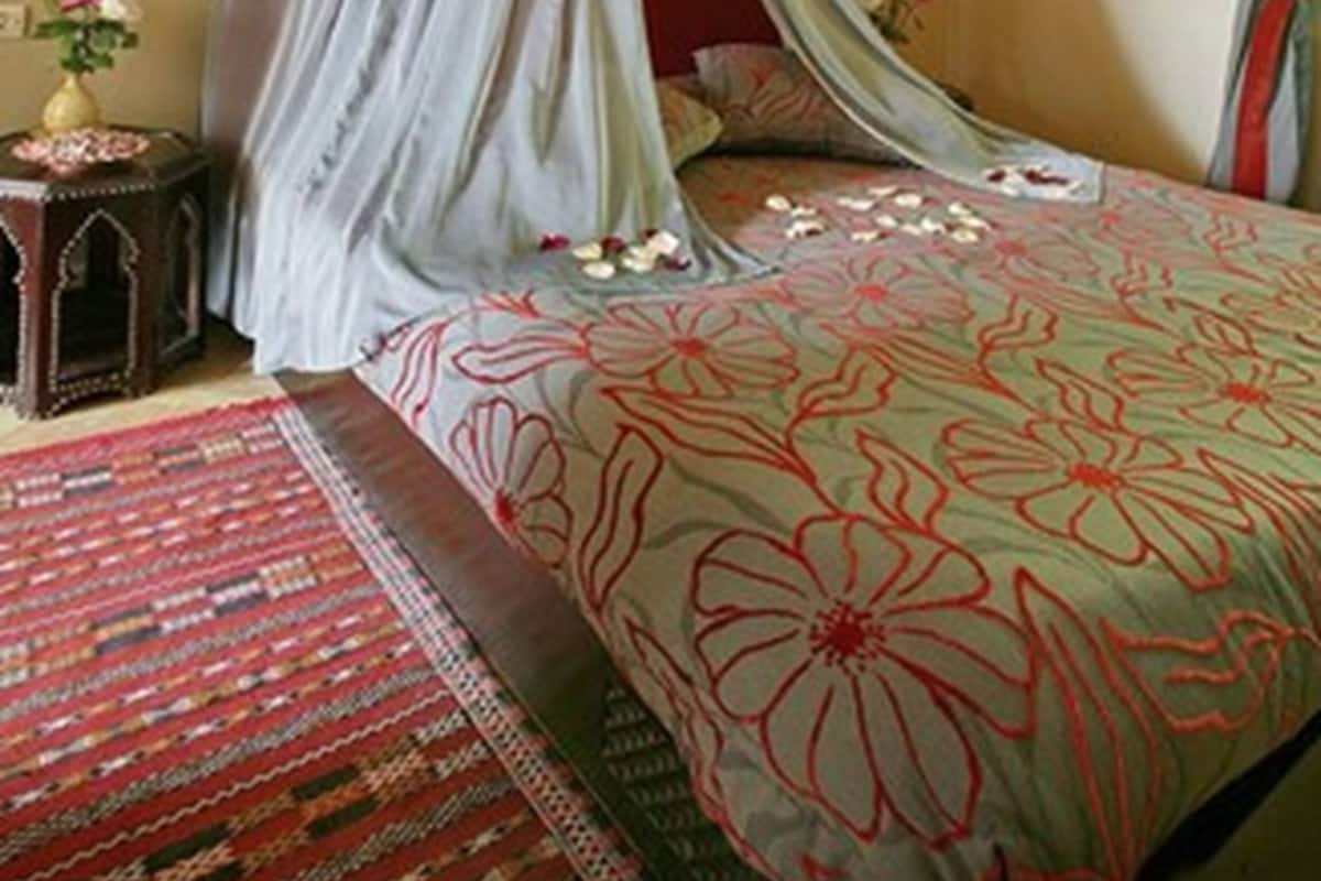 Premium bedding, in-room safe, desk, blackout drapes