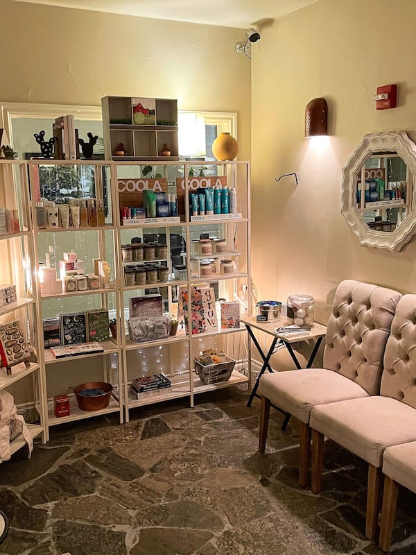 Couples treatment rooms, body treatments, body scrubs, facials