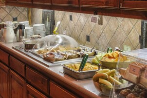 Desayuno continental gratuito y diario