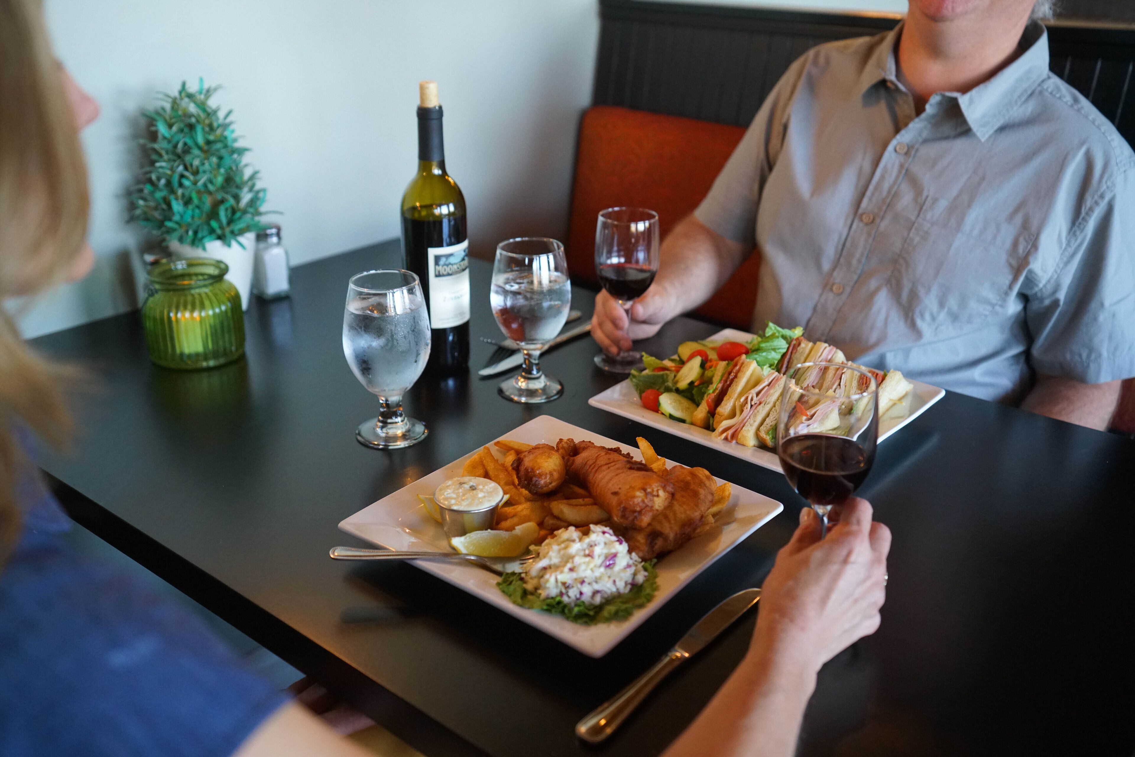 breakfast, lunch, dinner served; garden views