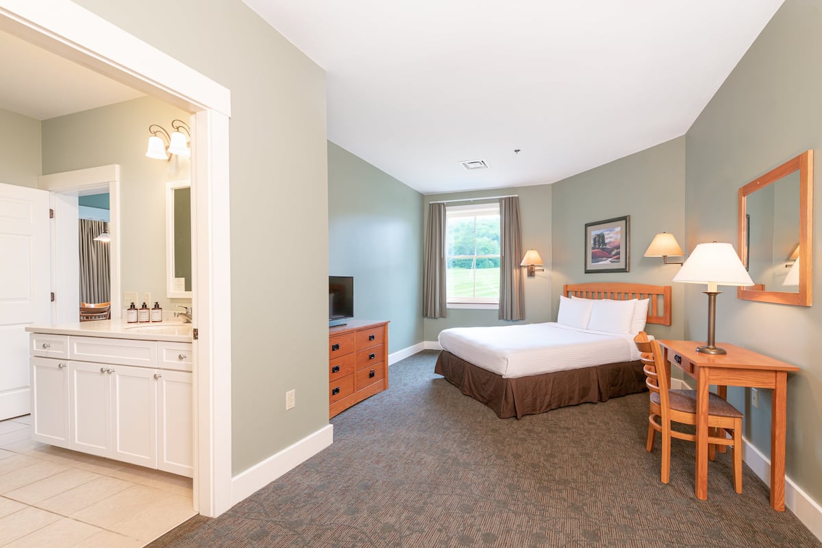 three bedroom penthouse | premium bedding, in-room safe, individually decorated