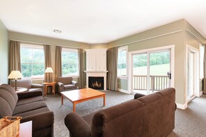 42-tums platt-tv med kabelkanaler, tv och dvd-spelare