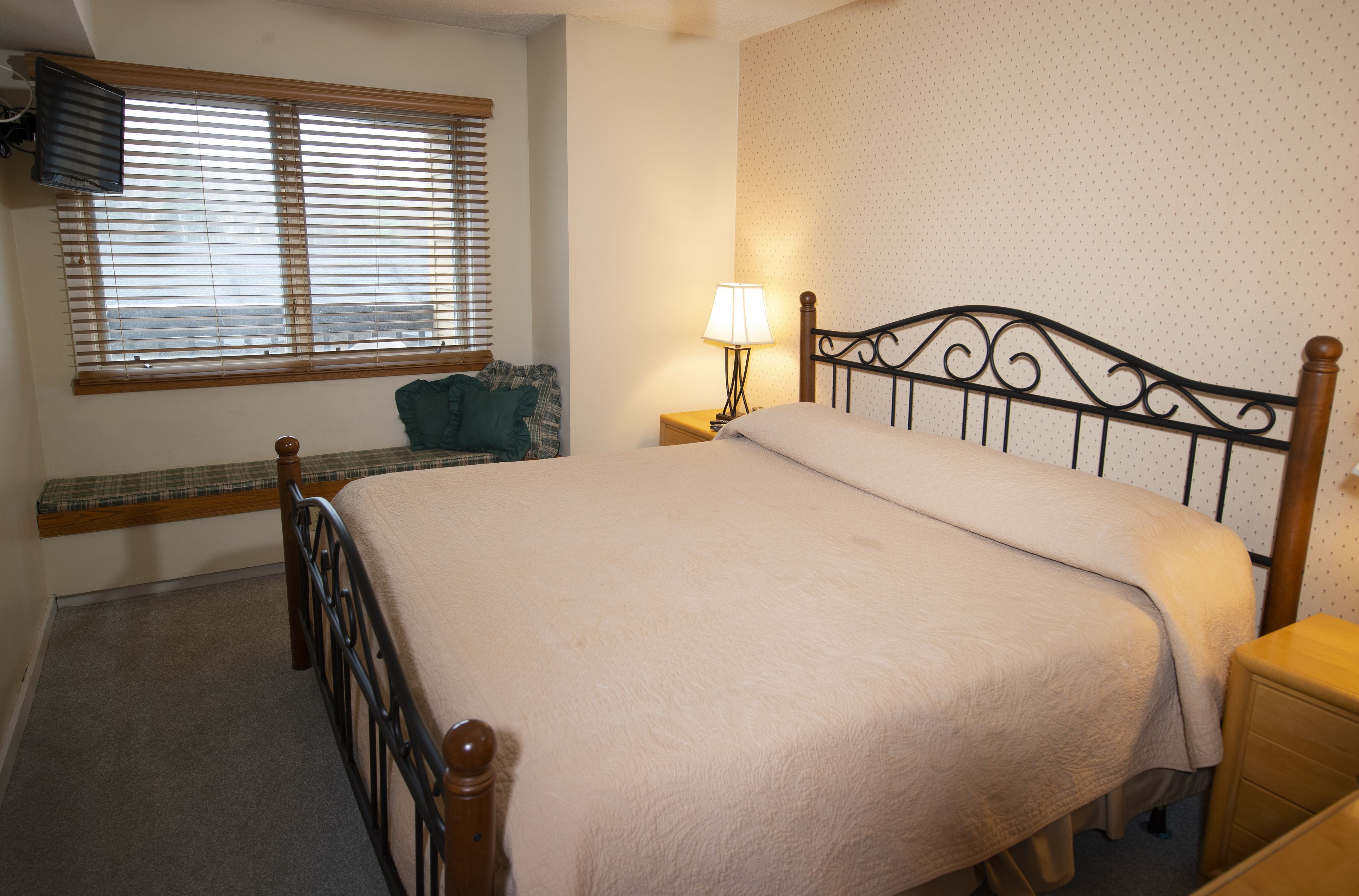 Room, 1 Bedroom (High Floor A/B) | 1 bedroom, premium bedding, individually decorated