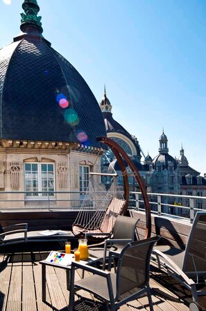 Junior Suite, Terrace | Hypo-allergenic bedding, in-room safe, desk, blackout drapes - Park Inn by Radisson Antwerp City Centre (Antwerp)