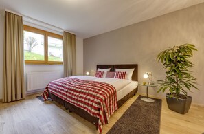 Studio, lisärakennuksessa (Large, 300m from main building) | Minibaari, tallelokero huoneessa, silitysrauta/-lauta, ilmainen Wi-Fi