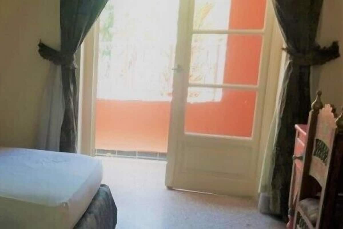 Single Room, Pool View
