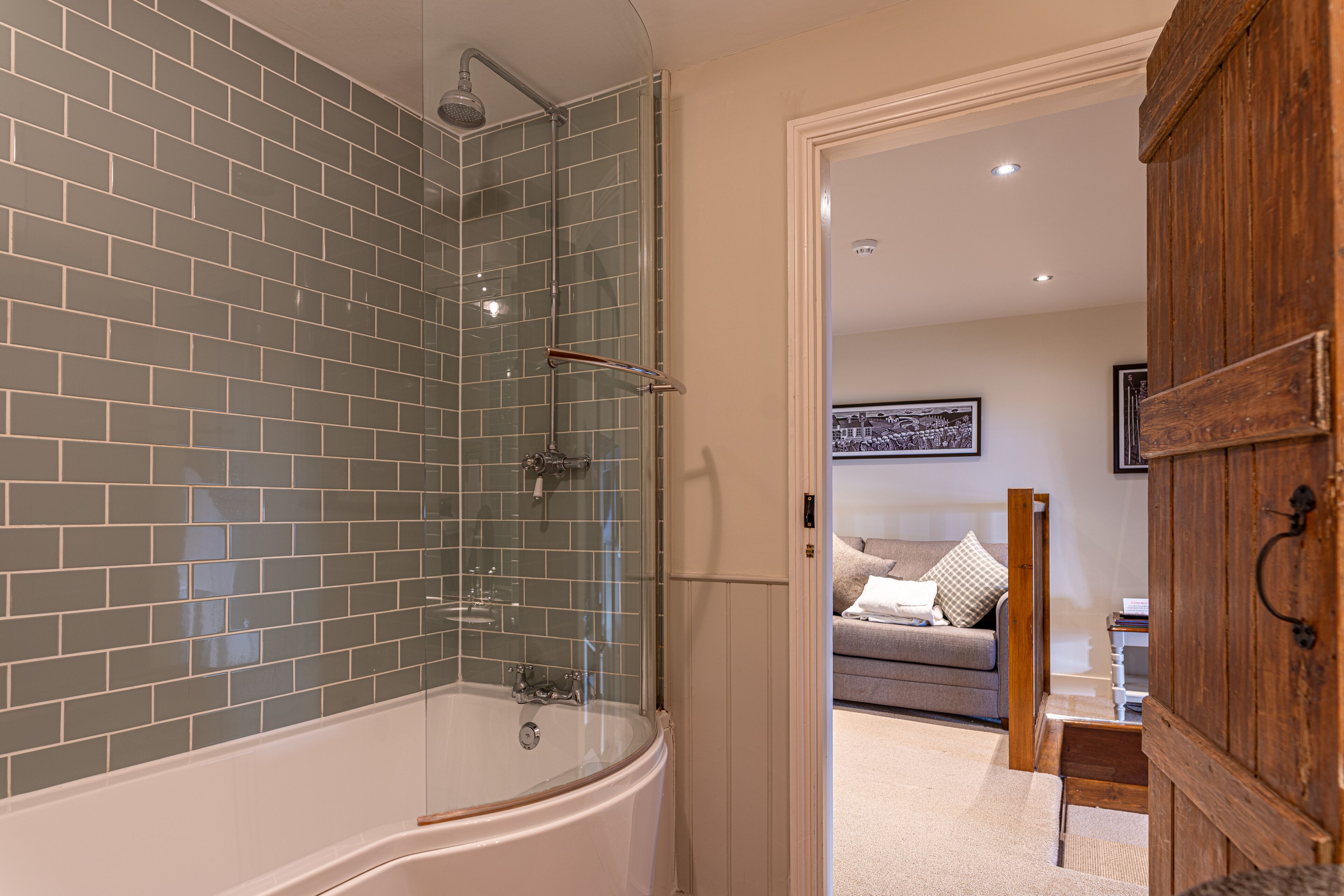 Superior Quadruple Room | Bathroom