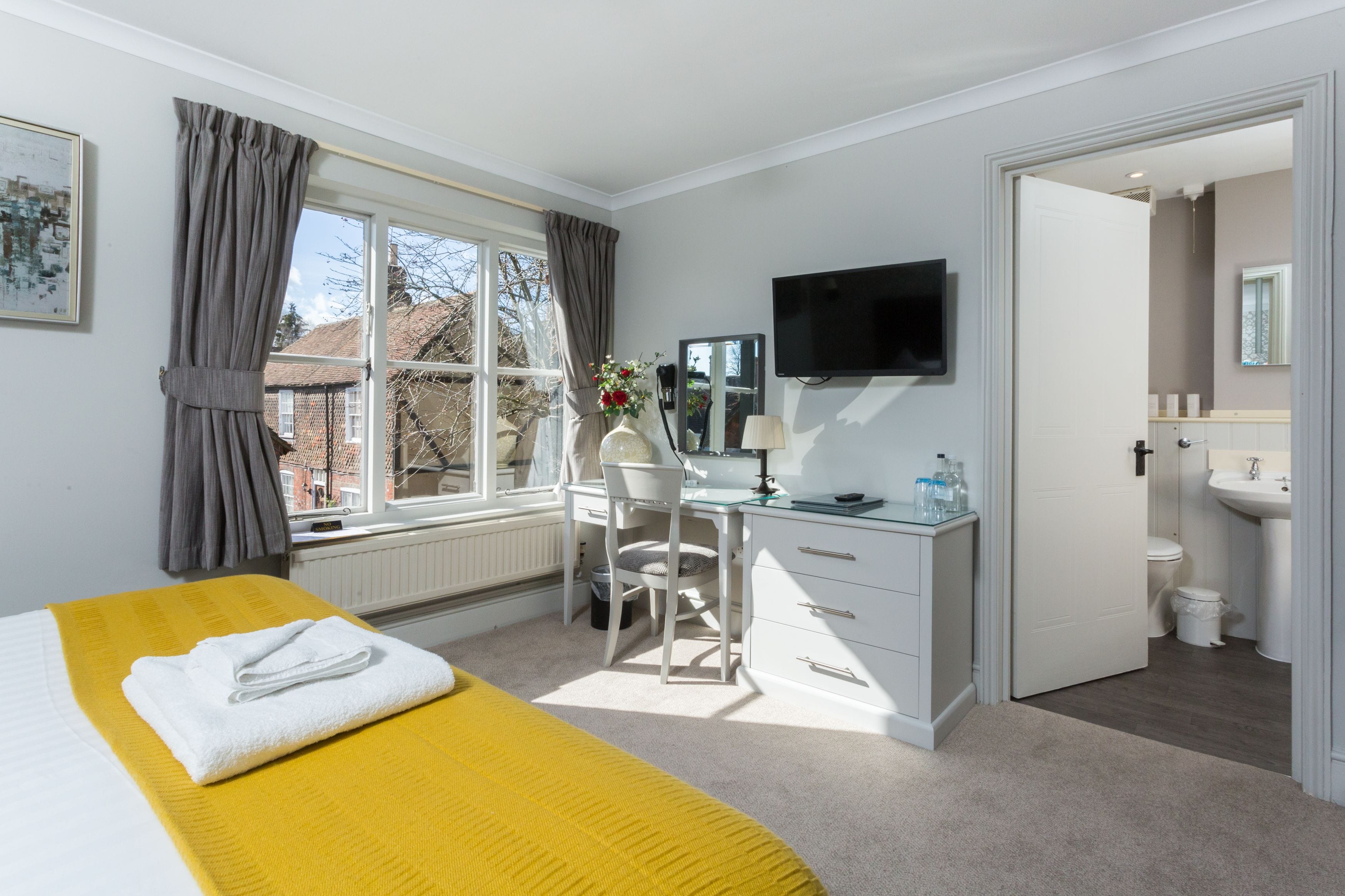 superior double or twin room | desk, free wifi