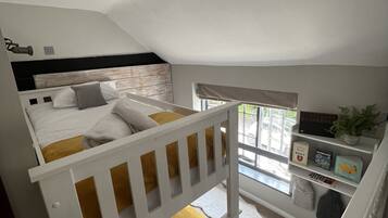 Suite, salle de bains attenante | 1 chambre
