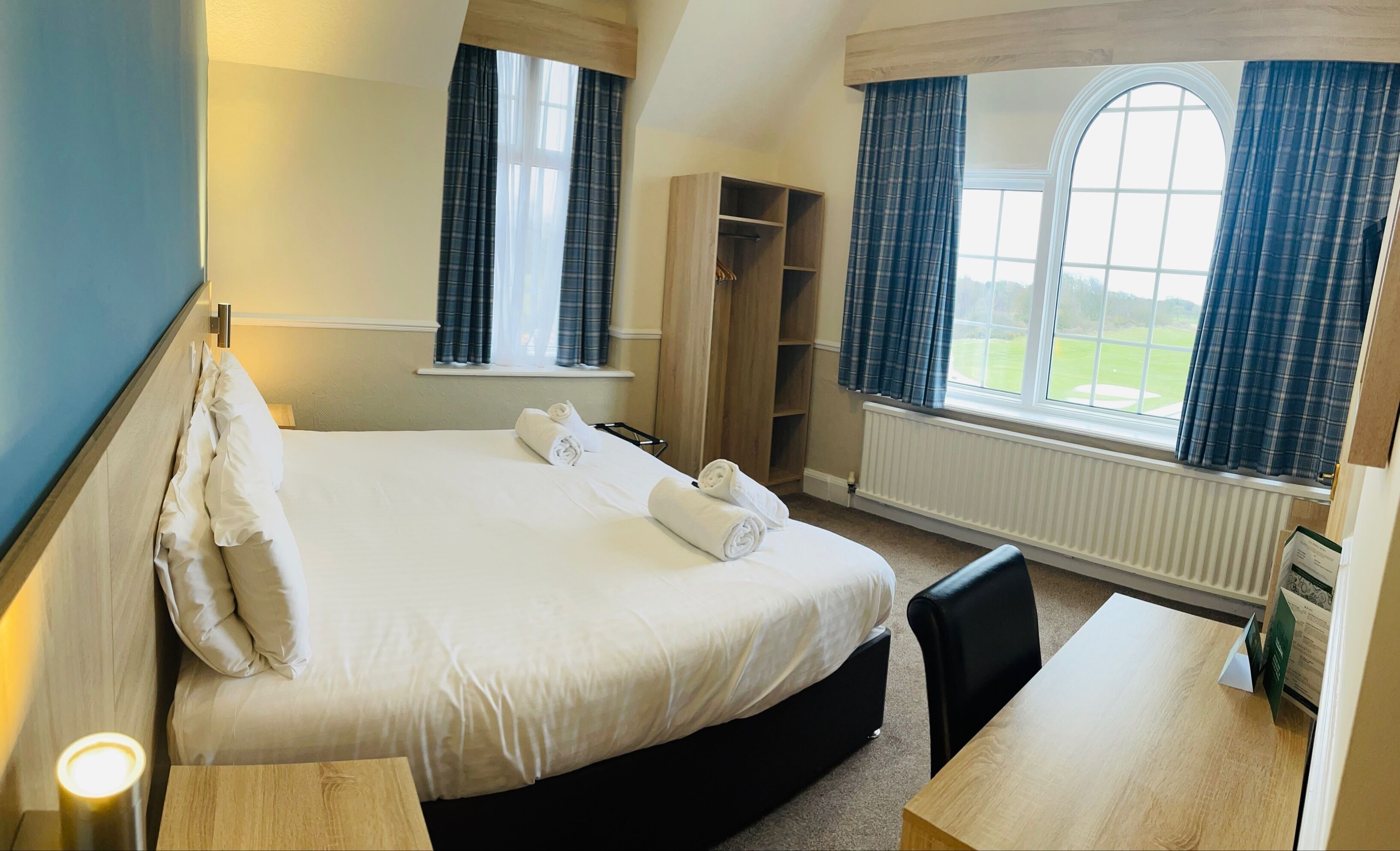 Desk, free WiFi, bed sheets