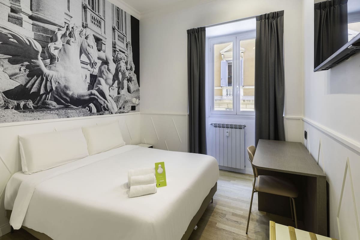 Kahden hengen standard-huone, tupakointi kielletty | Select Comfort -patjalliset sängyt, tallelokero huoneessa, työpöytä