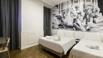 Camas Select Comfort, caja de seguridad en la habitación y escritorio