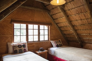 River Chalet | Minibar, in-room safe, bed sheets, wheelchair access
