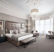 Luksus-dobbeltværelse | Skrivebord, strygejern/strygebræt, gratis Wi-Fi, sengetøj