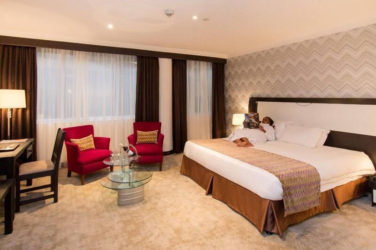 Premium bedding, minibar, in-room safe, desk