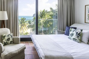 Rom, sjøutsikt (Large) | Safe på rommet, blendingsgardiner, lydisolert og strykejern/-brett