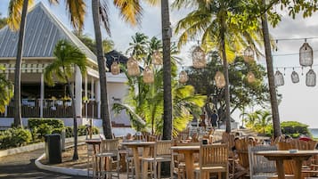 Beach bar