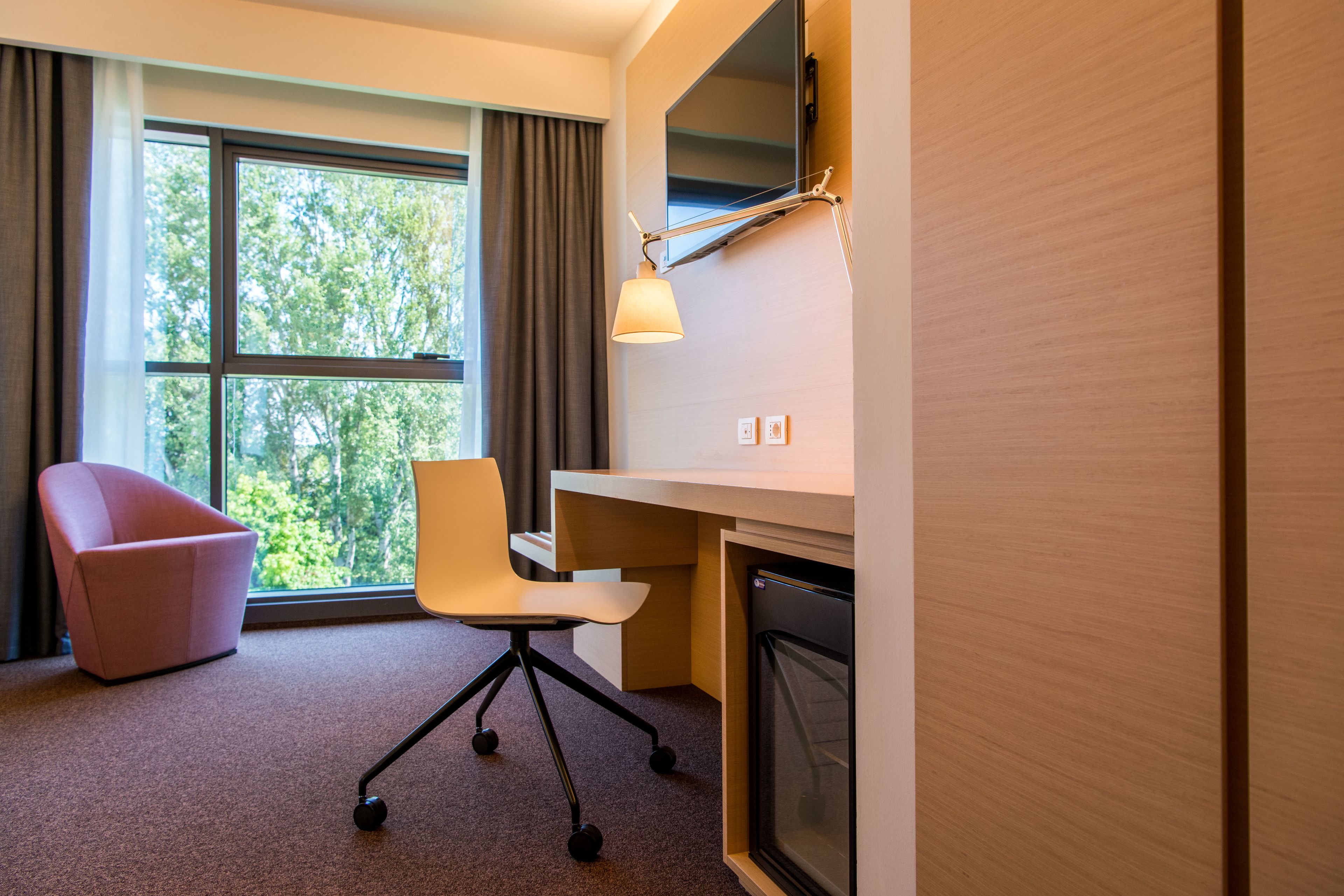 down duvets, minibar, in-room safe, desk