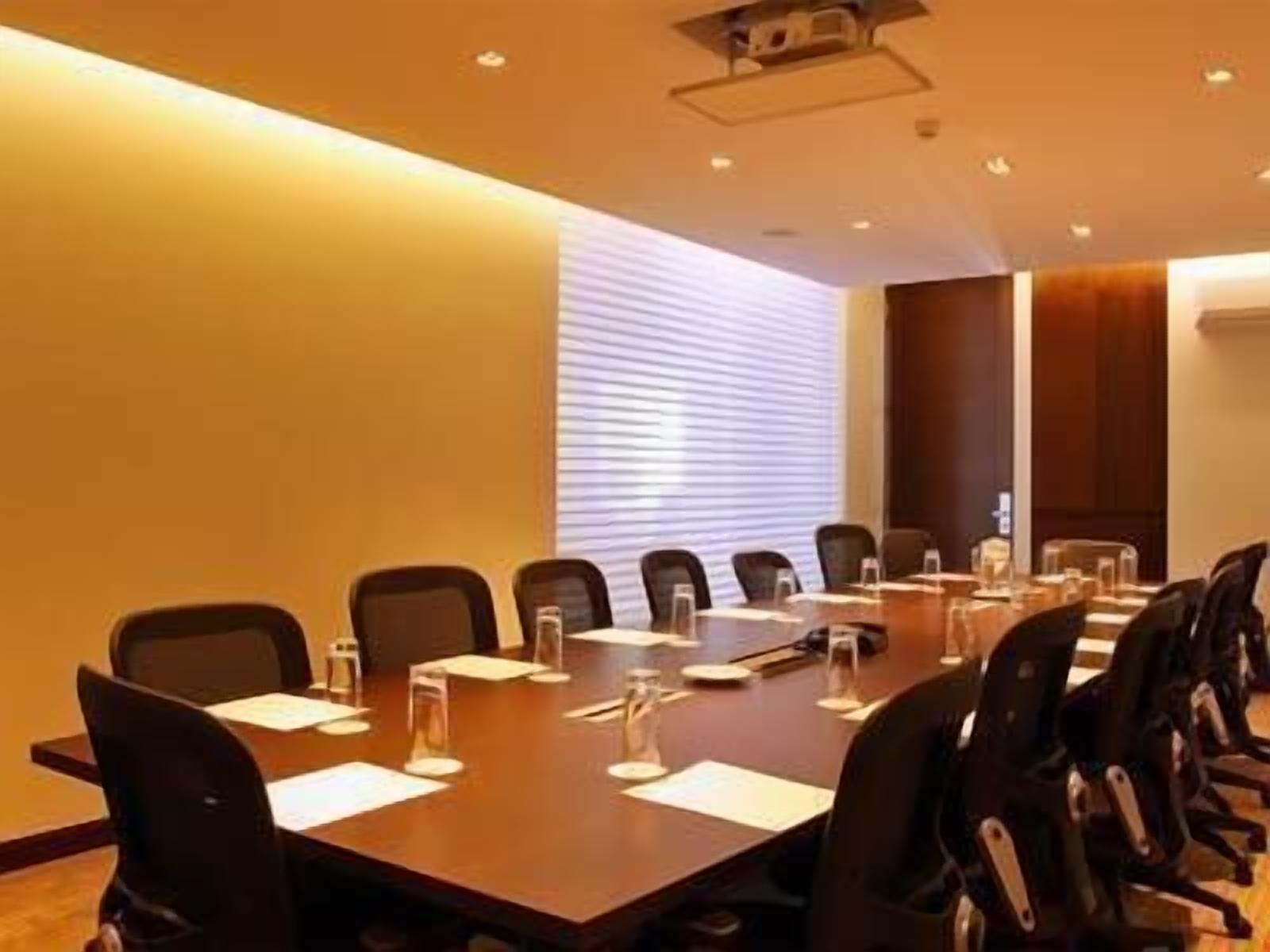 Meeting facility