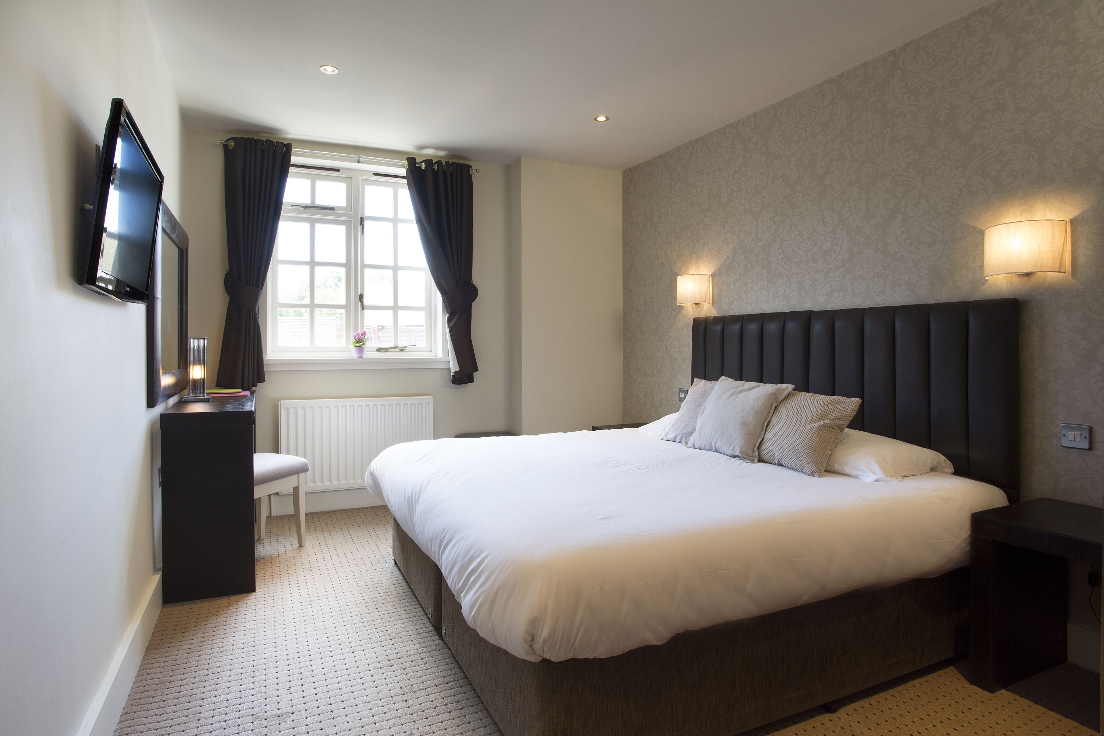 superior double room | premium bedding, individually decorated, individually furnished, desk
