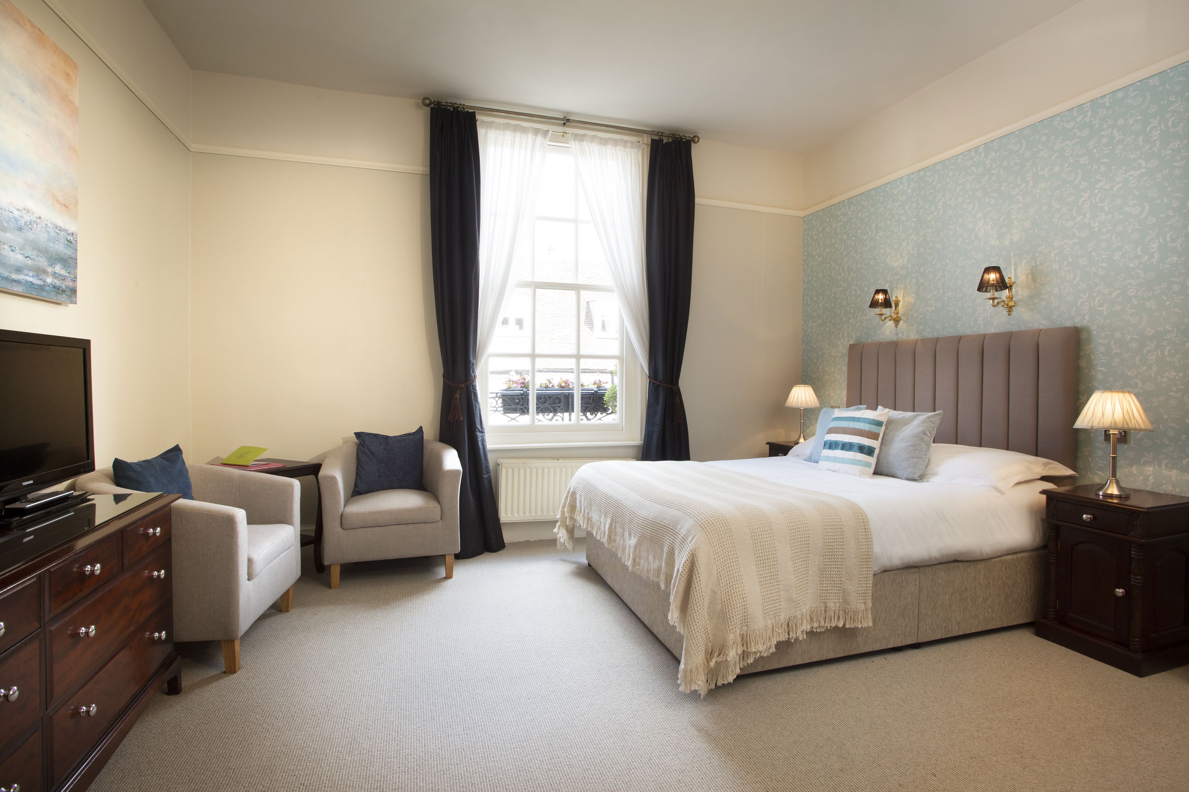 superior double room | premium bedding, individually decorated, individually furnished, desk