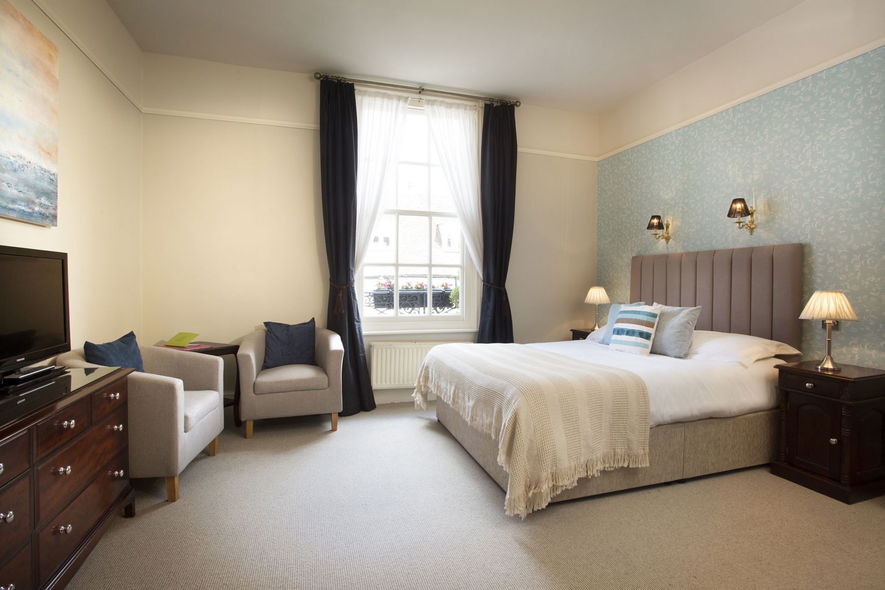 Premium bedding, individually decorated, individually furnished, desk