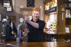 Serves lunch and dinner - The George Hotel (Cranbrook)