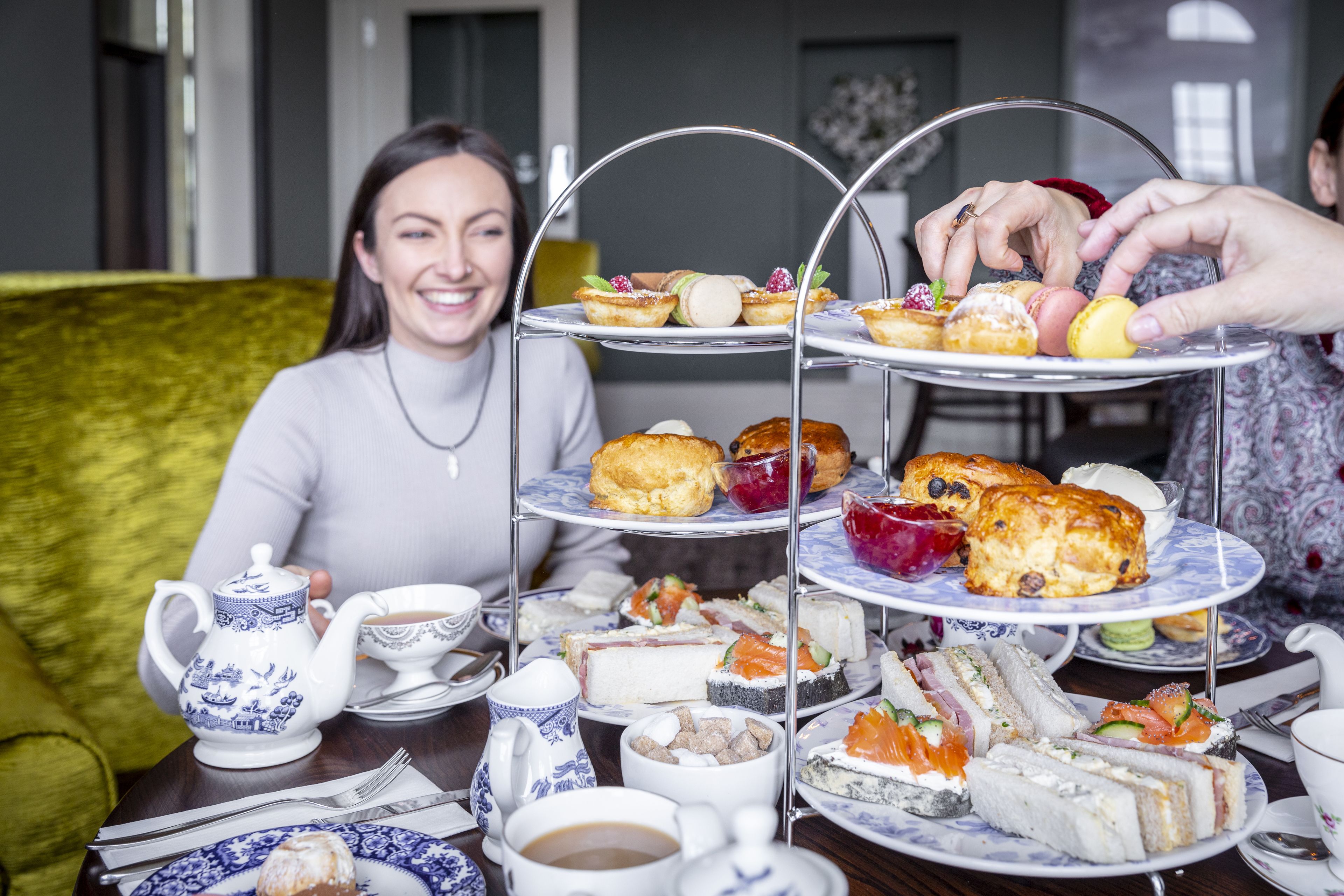 lunch and dinner served